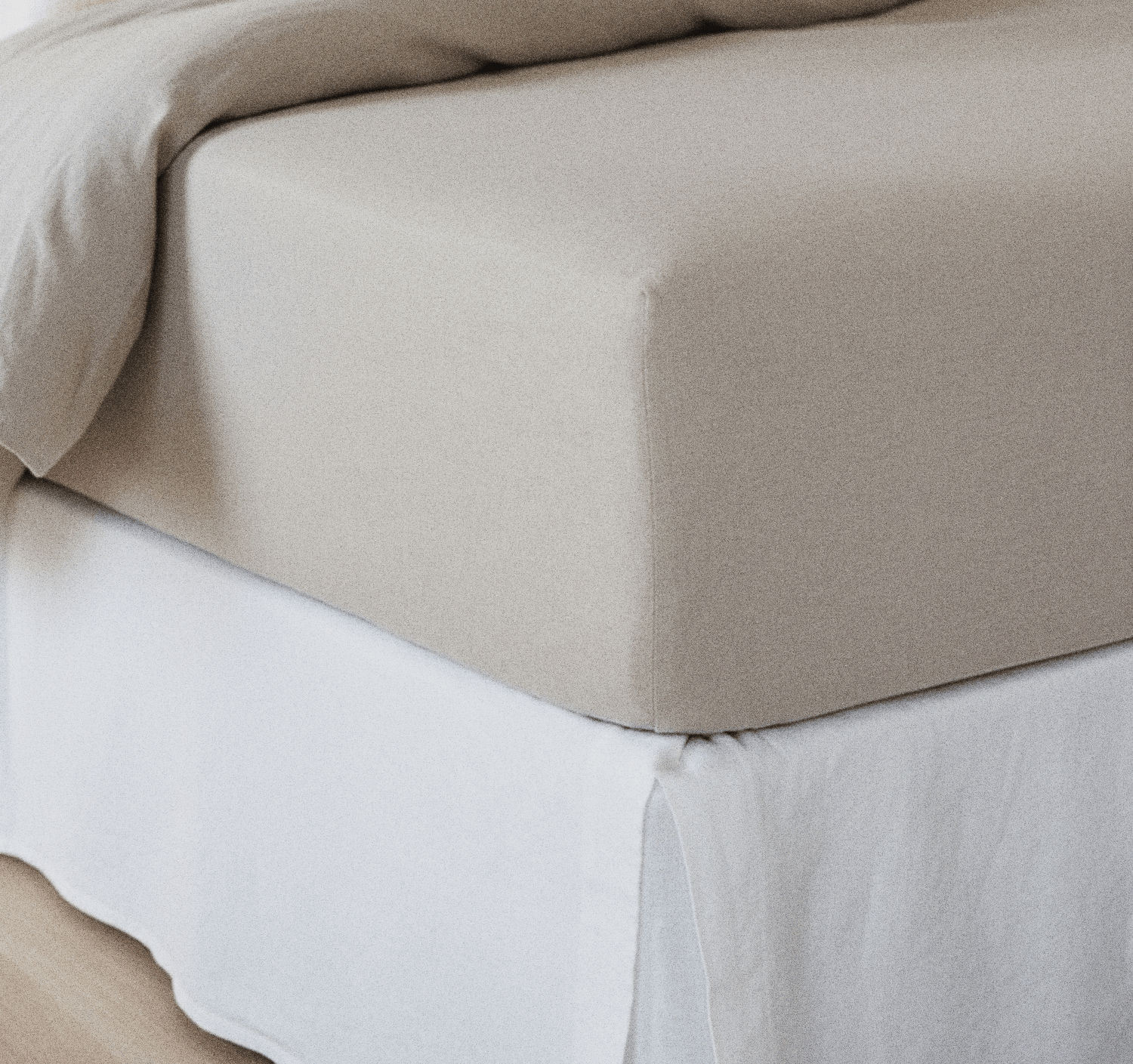 Smooth Linen Fitted Sheet (All sizes)