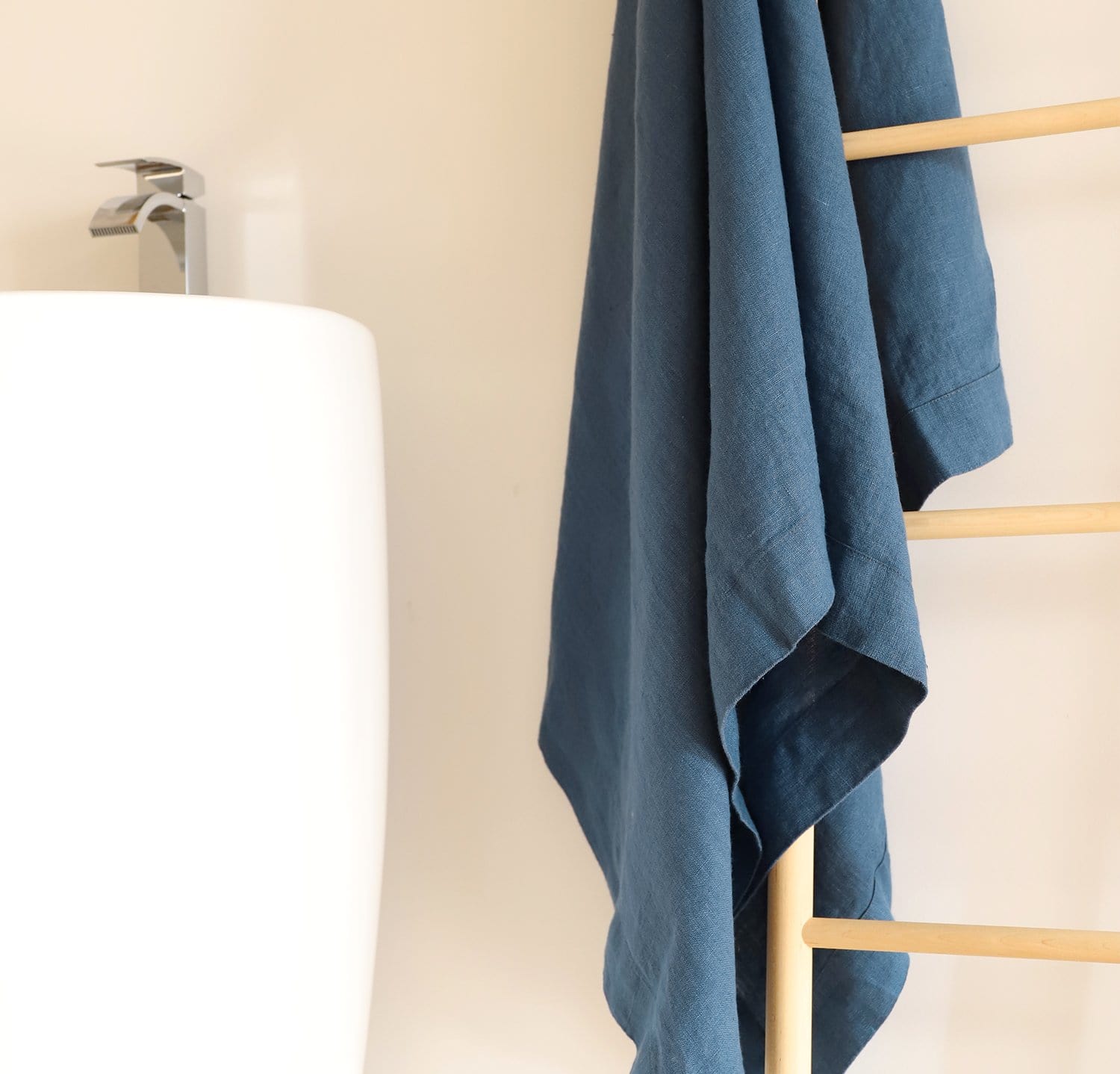 Rough Linen | Orkney Linen Bath Sheet | Dusk