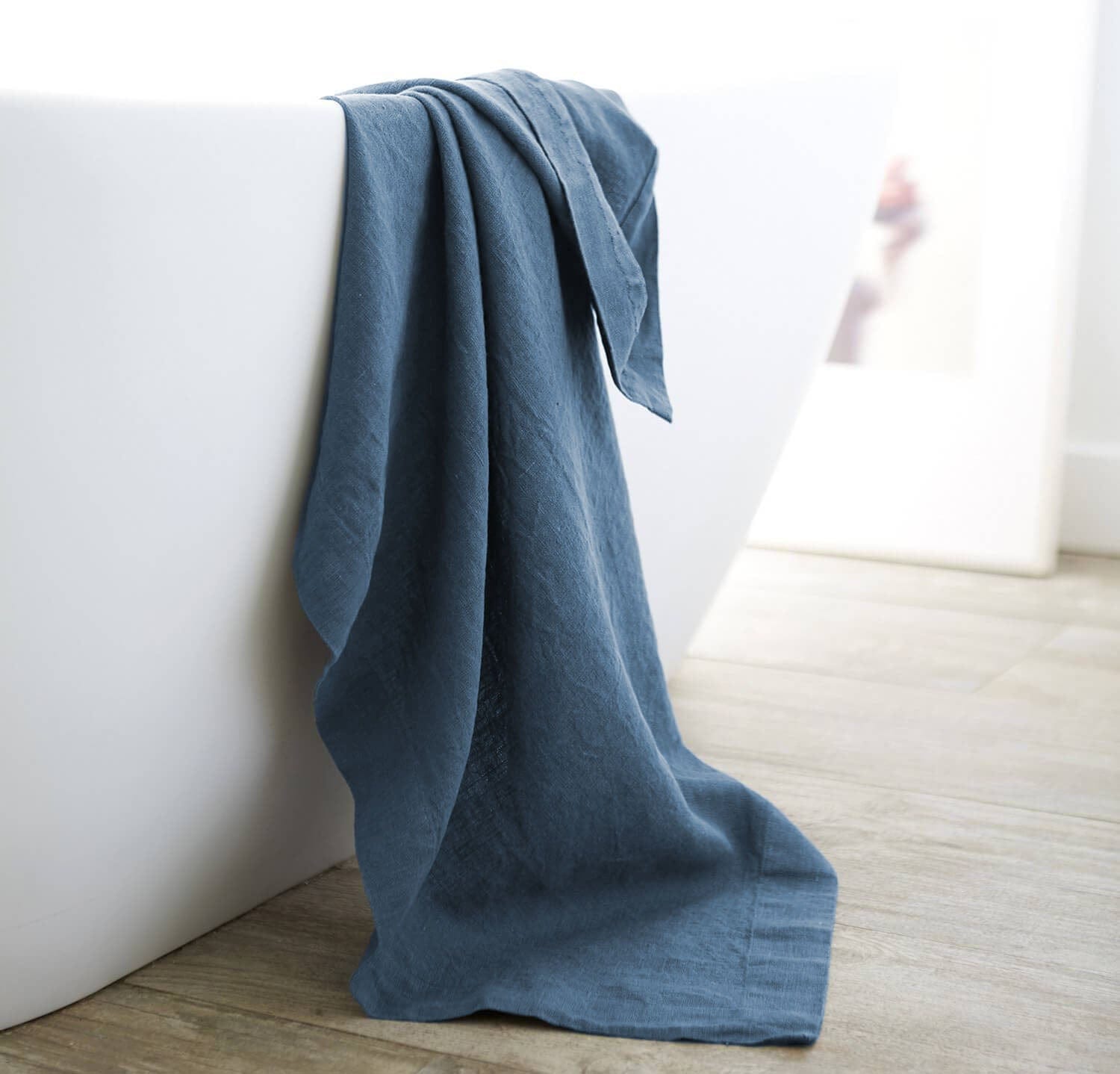 https://www.roughlinen.com/cdn/shop/products/orkney-linen-bath-sheet-towel-vintage-blue_2000x.jpg?v=1696880816