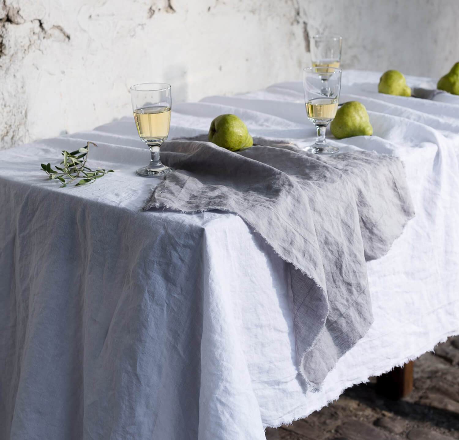 Rough Linen | Raw Edge Smooth Linen Napkin Set | Light Grey