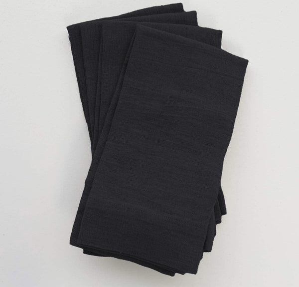 https://www.roughlinen.com/cdn/shop/products/smooth-linen-napkins-noir_600x.jpg?v=1695328886